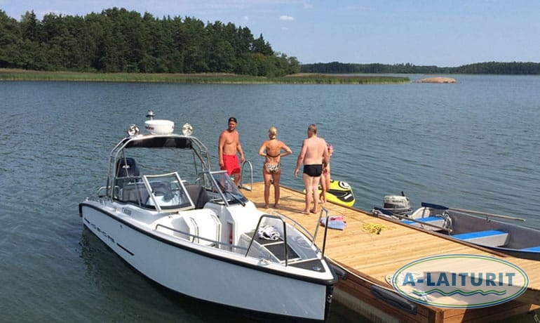 Medium heavy concrete pontoon deck 8,1 x 3 m