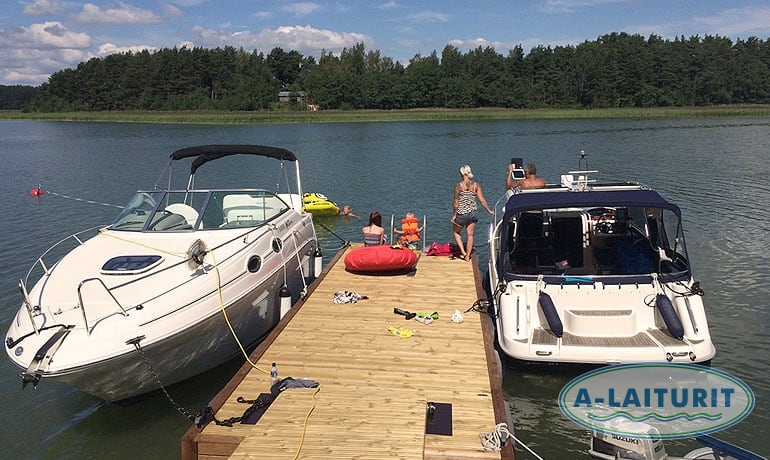 Light concrete pontoon dock